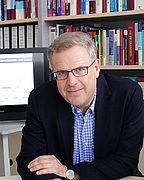 Prof. Dr. Burkhard Hinz