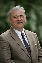 Wissenschaftlicher Vorstand Prof. Dr. med. univ. Emil Christian Reisinger, MBA Wissenschaftlicher Vorstand und Dekan