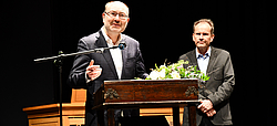 Prof. Dr. Uwe Walter (l.) und Prof. Dr. Reinhard Schäfertöns   Bildquelle: A. Thönes, HMT