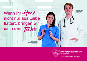 Plakat mit Spruch und zwei Menschen