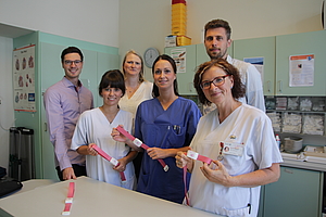 v.l.n.r. Dr. Konstantin Altrichter, Stationsassistentin Kristin, Britta Wark,  MTRA Anika, Karl Hartmann und Schwester Anne-Katrin