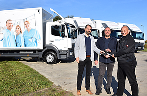 Logistik-Geschäftsführer Sebastian Streit (v.l.), Fuhrparkleiter Torsten Gummelt und Christoph Konieczny von der Stern Auto GmbH